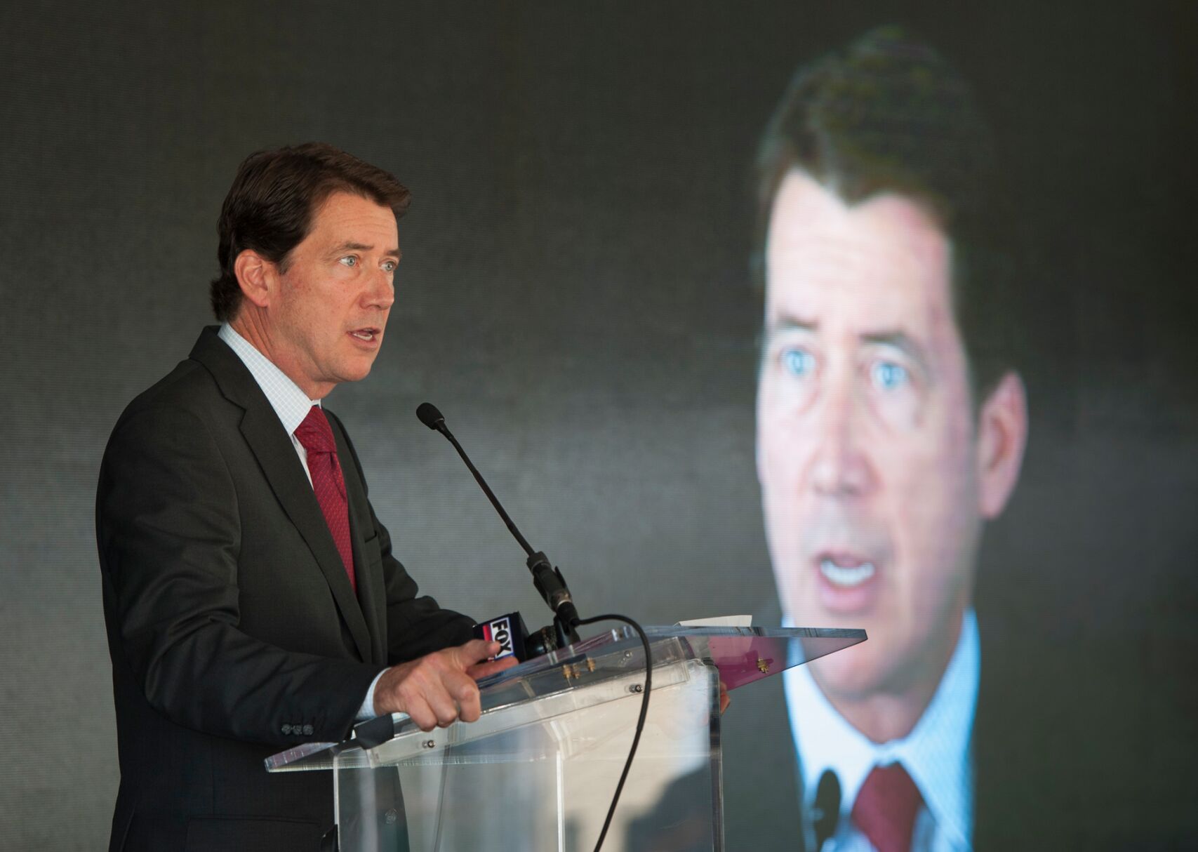 Senate candidate rejoins investment firm